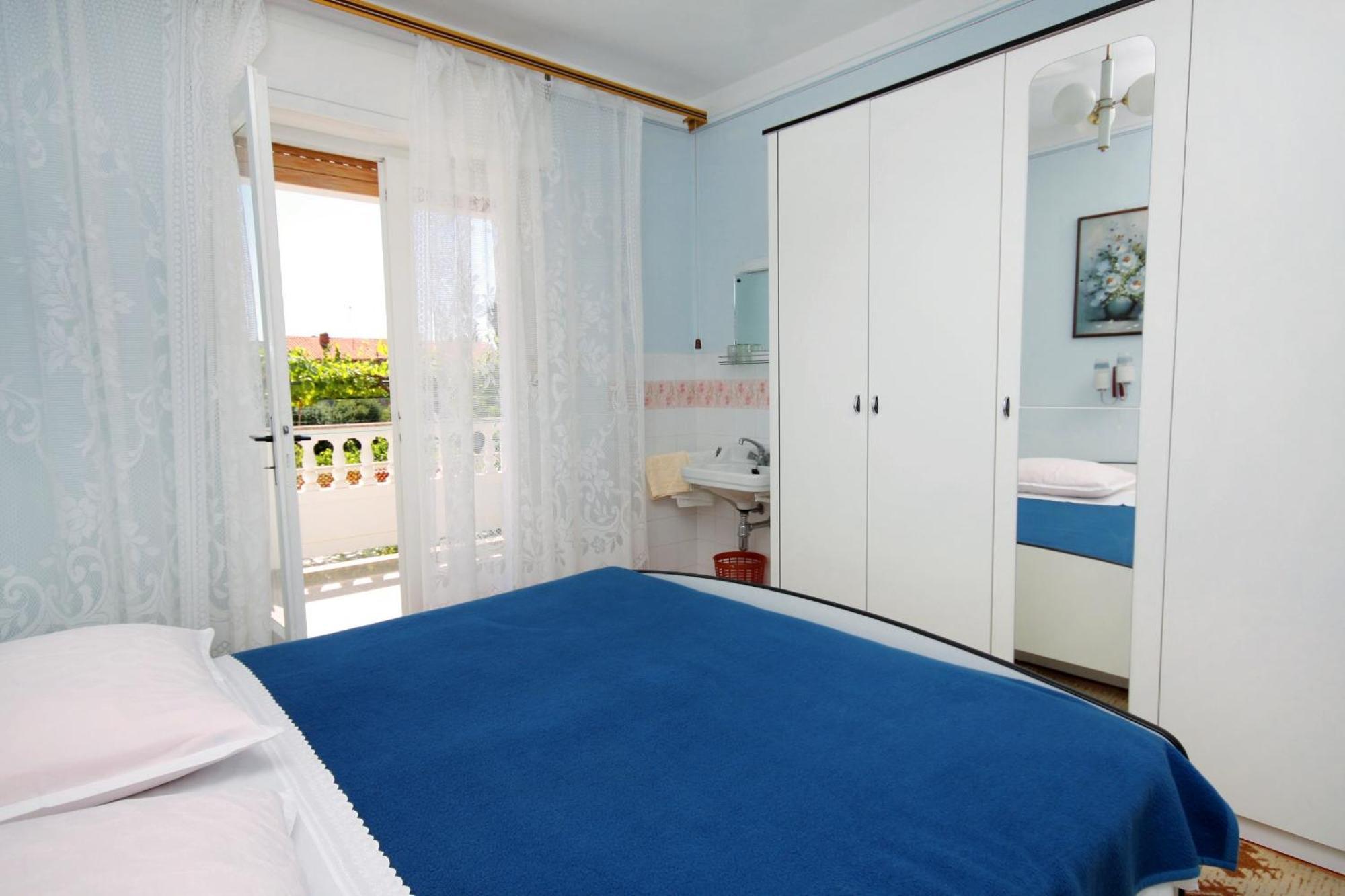 Apartments And Rooms With Parking Space Palit, Rab - 5061 Pokoj fotografie